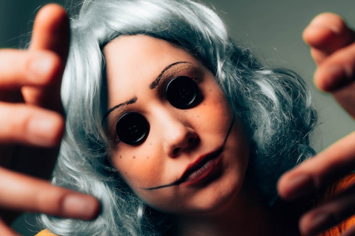 Anne Hathaway thriller