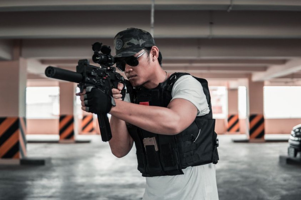 tactical shooter gameplay
