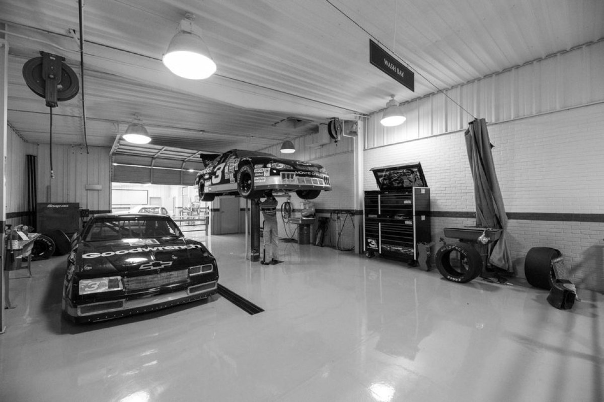 race car garage