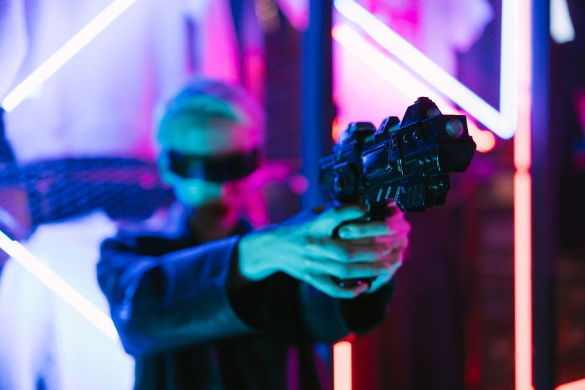 cyberpunk fps gameplay