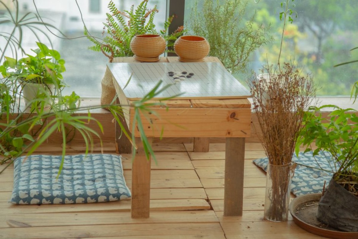 relaxing plant shop game